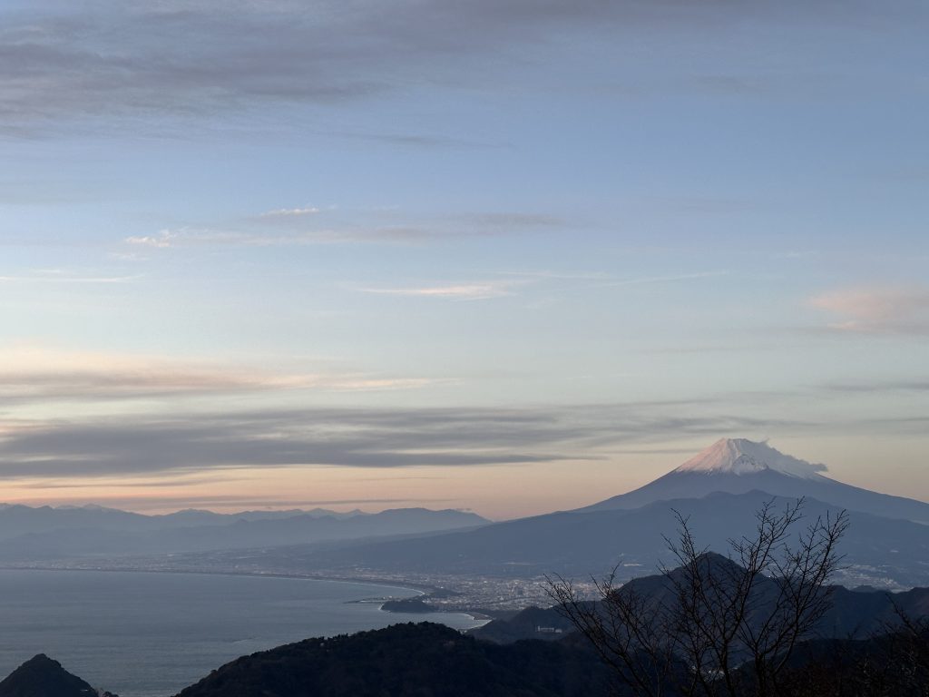 AC9E6595-9FF9-4AD0-AF1E-DC2CF163DDEF